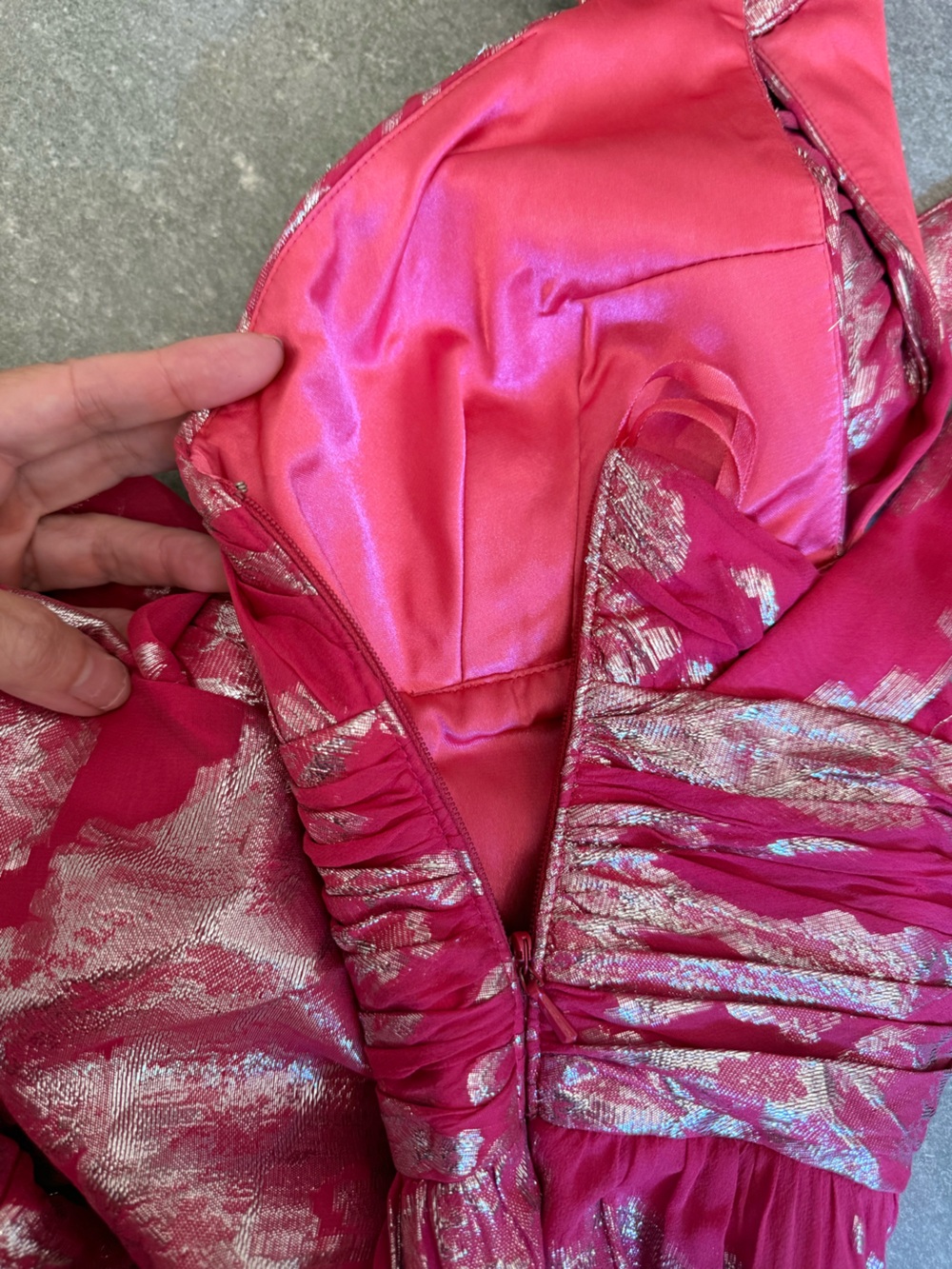 Aidan Mattox Pink Silk Silver Metallic Halter Gown Size 4 - Picture 6 of 10